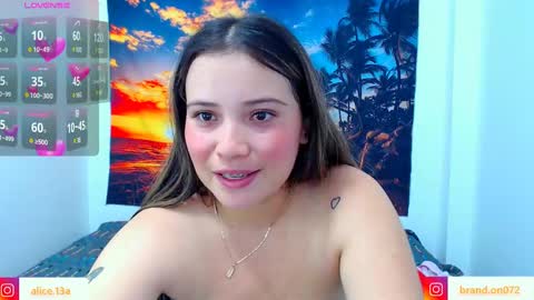 Snapshot of alicia_and_brandon chatting on 01/22/25, 12:06 CATALINA Y ANDRES online show from 01/22/25, 12:06
