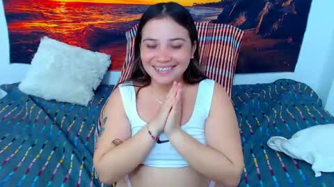 Snapshot of alicia_and_brandon chatting on 01/24/25, 08:54 CATALINA Y ANDRES online show from 01/24/25, 08:54