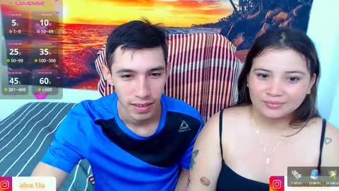 Snapshot of alicia_and_brandon chatting on 01/28/25, 11:28 CATALINA Y ANDRES online show from 01/28/25, 11:28