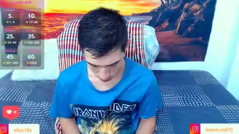 Snapshot of alicia_and_brandon chatting on 02/05/25, 08:57 CATALINA Y ANDRES online show from 02/05/25, 08:57
