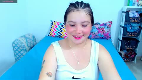 Snapshot of alicia_and_brandon chatting on 03/05/25, 11:16 CATALINA Y ANDRES online show from 03/05/25, 11:16