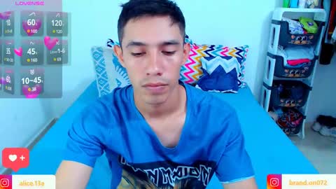 Snapshot of alicia_and_brandon chatting on 03/07/25, 11:05 CATALINA Y ANDRES online show from 03/07/25, 11:05