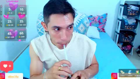 Snapshot of alicia_and_brandon chatting on 03/12/25, 02:20 CATALINA Y ANDRES online show from 03/12/25, 02:20