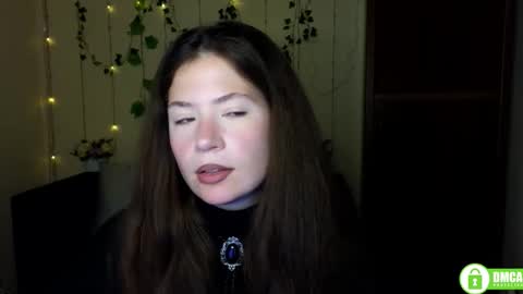 Alicia online show from 11/17/25, 12:22