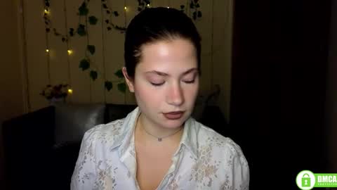 Alicia online show from 11/24/25, 12:27