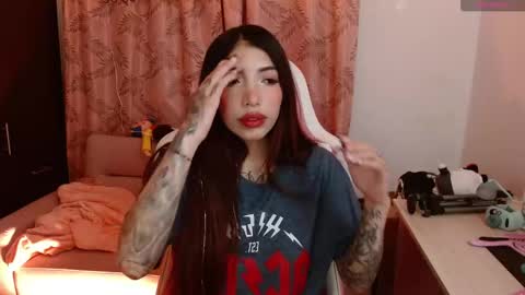 Snapshot of alicia_key_ chatting on 09/13/25, 03:17 ALICIA online show from 09/13/25, 03:17