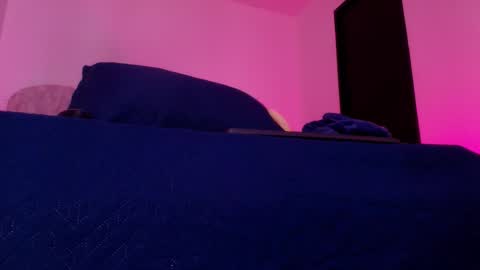 Alicia Kyse  online show from 12/03/25, 03:03