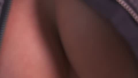 Snapshot of alicia_lang chatting on 09/19/25, 10:10 Alicia Lang online show from 09/19/25, 10:10