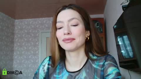 Snapshot of alicia_savory chatting on 02/20/25, 04:28 Alicia online show from 02/20/25, 04:28