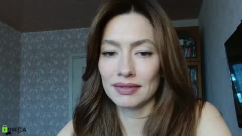 Snapshot of alicia_savory chatting on 10/28/25, 08:40 Alicia online show from 10/28/25, 08:40