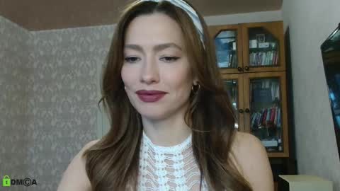 Snapshot of alicia_savory chatting on 11/18/25, 05:45 Alicia online show from 11/18/25, 05:45