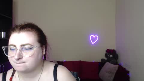 Alicia online show from 04/17/26, 06:16