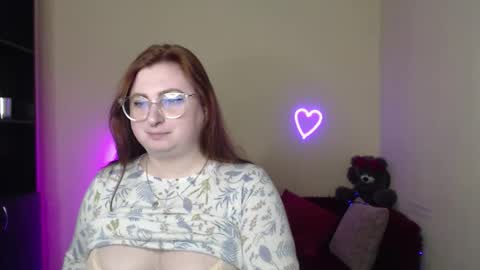 Snapshot of alicia_side_red chatting on 04/30/26, 05:58 Alicia online show from 04/30/26, 05:58