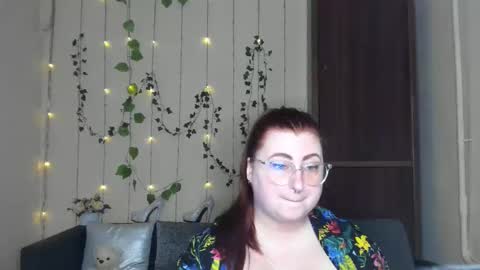 Snapshot of alicia_side_red chatting on 05/12/26, 11:29 Alicia online show from 05/12/26, 11:29
