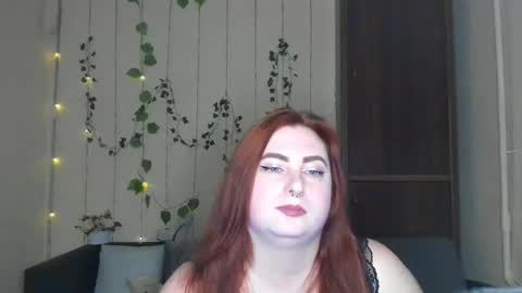 Snapshot of alicia_side_red chatting on 05/16/26, 11:20 Alicia online show from 05/16/26, 11:20