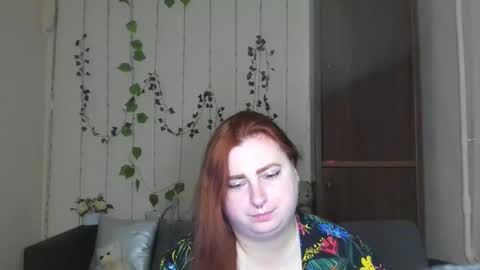 Snapshot of alicia_side_red chatting on 05/18/26, 05:24 Alicia online show from 05/18/26, 05:24
