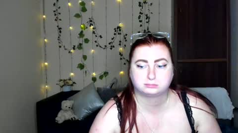 Snapshot of alicia_side_red chatting on 06/16/26, 11:24 Alicia online show from 06/16/26, 11:24