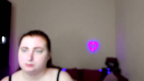 Snapshot of alicia_side_red chatting on 06/22/26, 05:26 Alicia online show from 06/22/26, 05:26