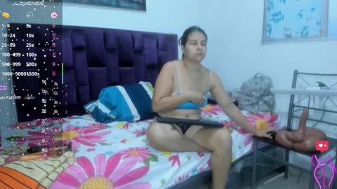 alicia_whittee online show from 04/10/26, 10:42