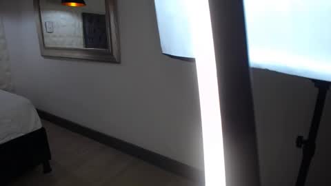 Snapshot of alicia_wonder_dl chatting on 02/21/25, 11:55 Ali online show from 02/21/25, 11:55
