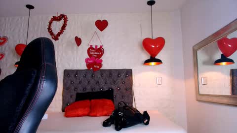 Snapshot of alicia_wonder_dl chatting on 02/14/26, 12:13 Ali online show from 02/14/26, 12:13