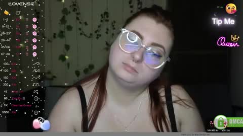 Snapshot of aliciaaared_kis chatting on 05/17/26, 05:27 Alicia online show from 05/17/26, 05:27