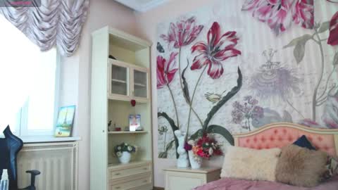 Veronica online show from 04/11/26, 02:10