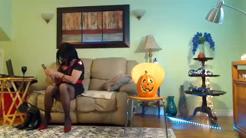 Alicia deHart  Help me reach 1000 Followers. Its FREE online show from 10/12/25, 07:57