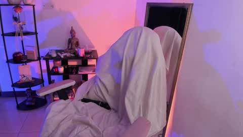 Alicia Grace online show from 11/13/25, 09:25