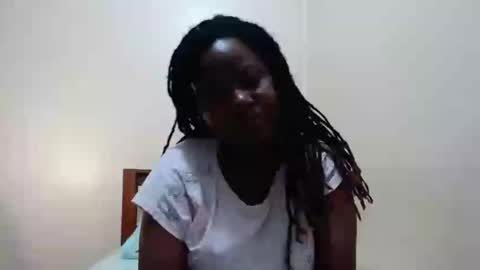 Snapshot of alicialust1 chatting on 02/14/25, 05:25 alicialust1 online show from 02/14/25, 05:25