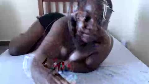 Snapshot of alicialust1 chatting on 02/21/25, 12:17 alicialust1 online show from 02/21/25, 12:17