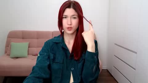Snapshot of alicianoveli chatting on 09/19/25, 03:45 alicianoveli online show from 09/19/25, 03:45
