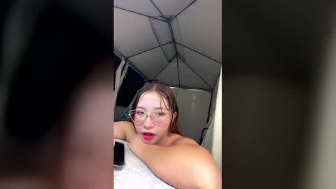 Snapshot of aliciawhite_nt chatting on 05/31/26, 01:25 Alicia online show from 05/31/26, 01:25