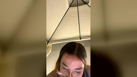 Snapshot of aliciawhite_nt chatting on 06/08/26, 12:58 Alicia online show from 06/08/26, 12:58