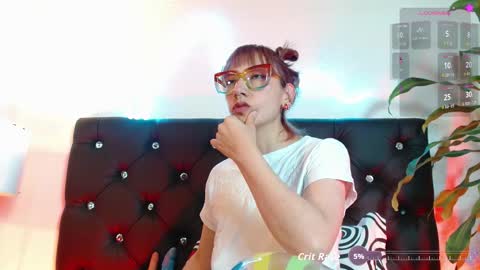 Snapshot of aliciawithe chatting on 09/30/25, 12:10  Alicia  online show from 09/30/25, 12:10