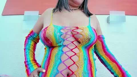 Snapshot of alicie_green chatting on 11/06/25, 02:45 im tutti online show from 11/06/25, 02:45