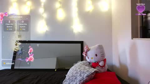 aliciia_23 online show from 12/18/25, 09:54