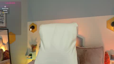 Alicia  online show from 09/20/25, 08:32
