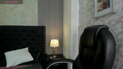 alicya online show from 04/23/26, 12:15