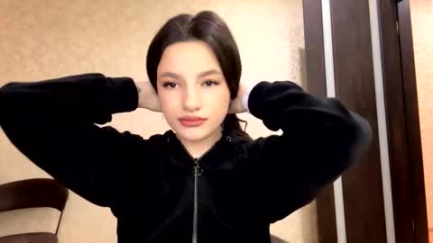 Snapshot of alidagenthner chatting on 03/01/26, 05:04 Niki online show from 03/01/26, 05:04