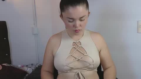 aliekhandra online show from 04/23/26, 02:52