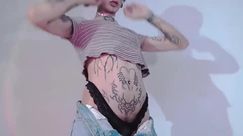     online show from 02/10/25, 02:41