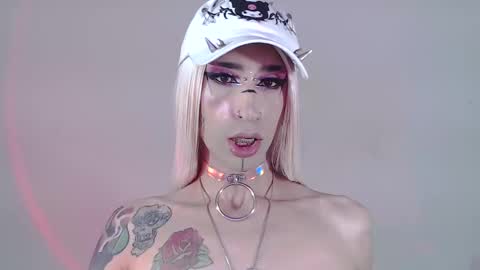     online show from 03/10/25, 01:45