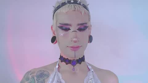     online show from 03/25/26, 01:00