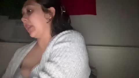 alihandra_ale online show from 10/14/25, 04:02