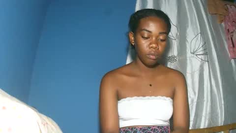 Snapshot of alihane21 chatting on 12/16/25, 04:56 alihane21 online show from 12/16/25, 04:56