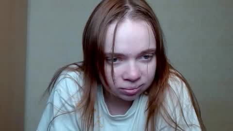 Snapshot of aliiice_stone chatting on 11/19/25, 04:40 Alice online show from 11/19/25, 04:40