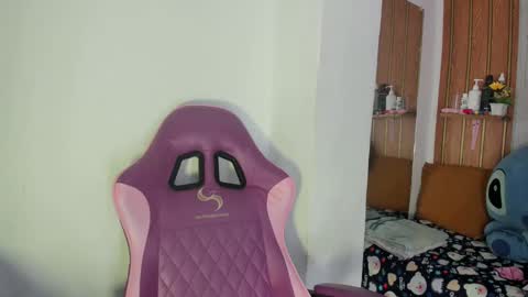 alika online show from 01/11/26, 04:01