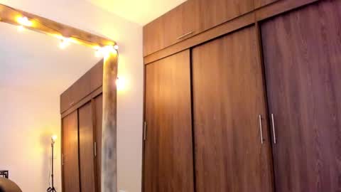 IG Alik nasso    online show from 02/11/25, 08:15