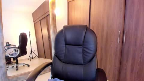 IG Alik nasso    online show from 02/13/25, 07:35